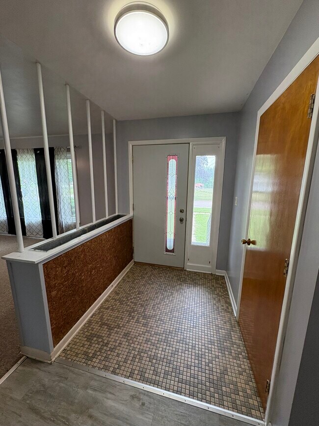 Building Photo - 1113 Wiener Dr