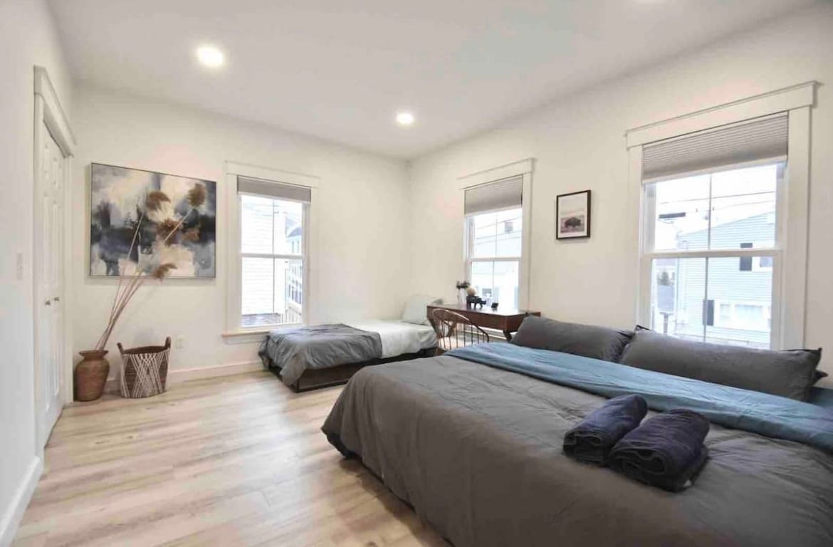 Building Photo - 11 Noble St