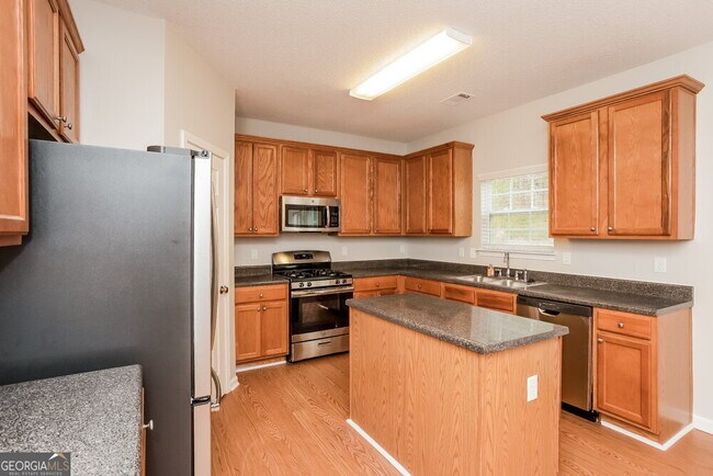 Building Photo - 570 Tuscan Cove