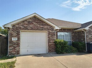 Building Photo - 5725 Swords Dr