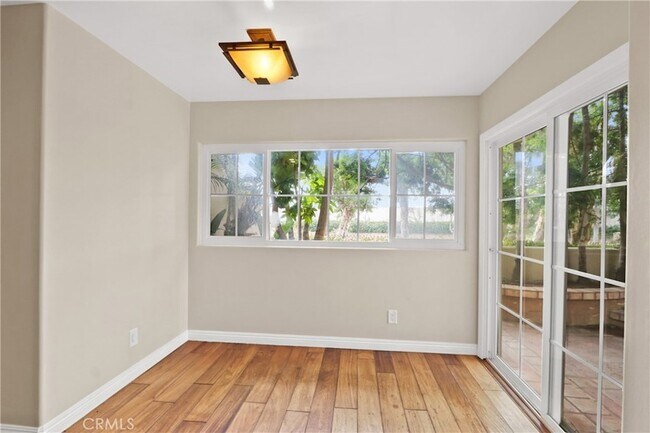 Building Photo - 6031 Shadowbrook Cir