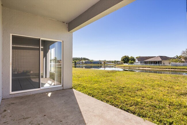 Building Photo - 1000 Vaquero Ln