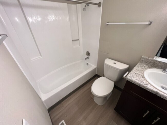 Building Photo - Multi-family Apartment Community