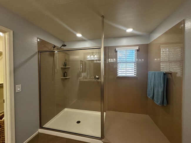 Building Photo - 4 BEDROOM HOME IN COLDWATER RANCH