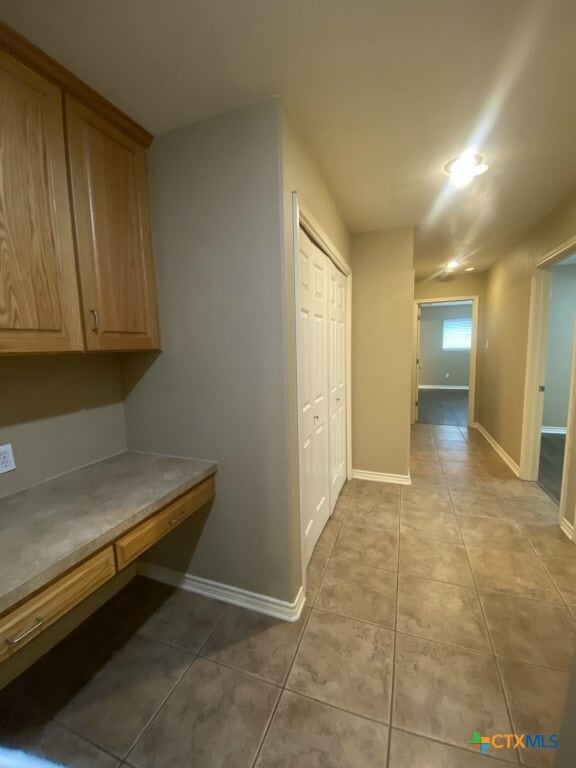 Building Photo - 816 Twin Oaks Dr