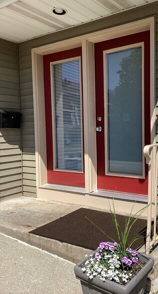 Entry for The Parmenter - 2305 Parmenter St