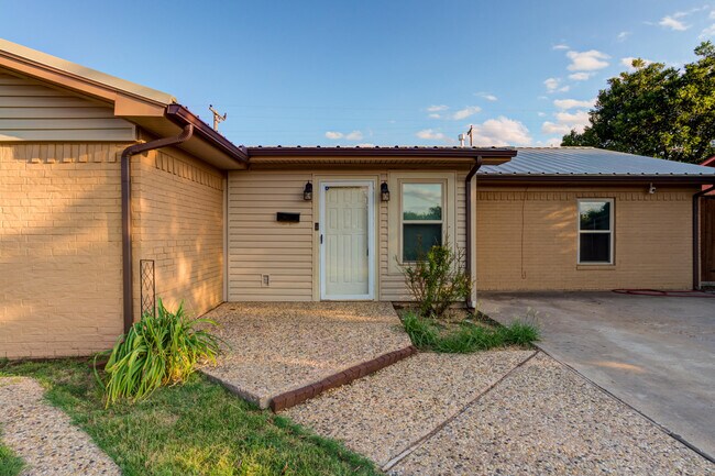 Building Photo - 5617 38th St