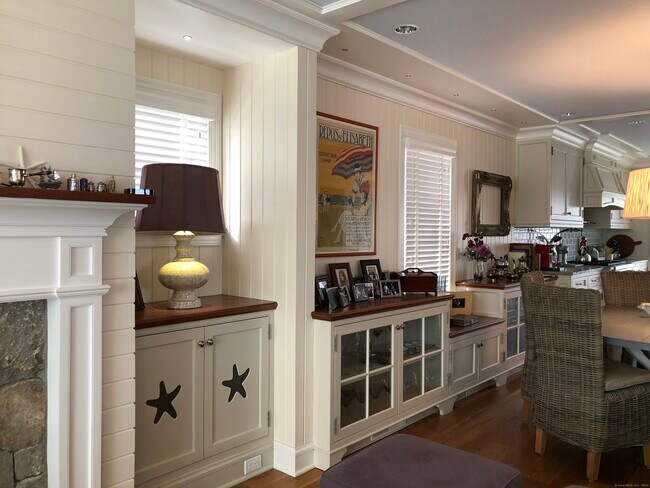 Building Photo - 12 Danbury Ave