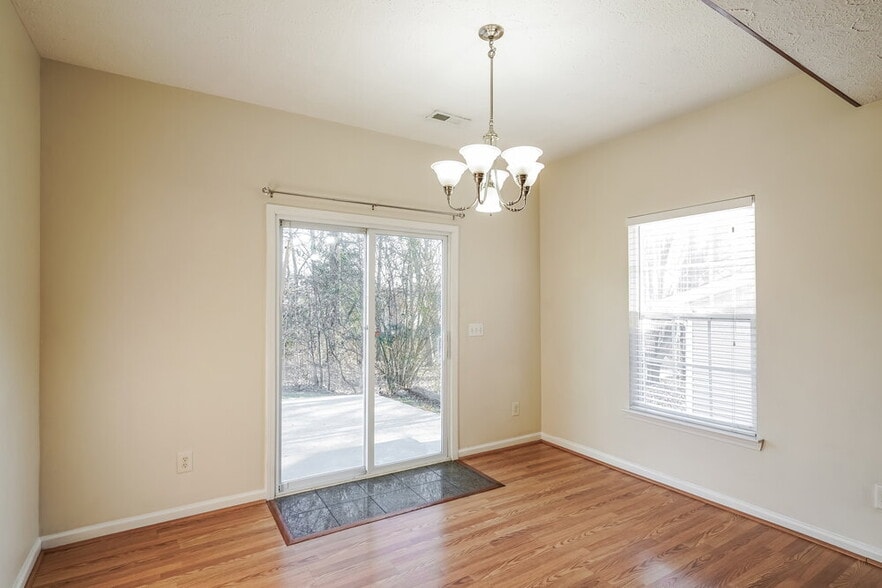 Building Photo - 7212 Legacy Dr