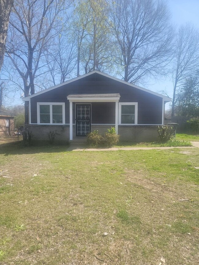 Building Photo - 3690 Ford Rd