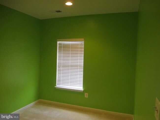 Building Photo - 7017 Little Thames Drive