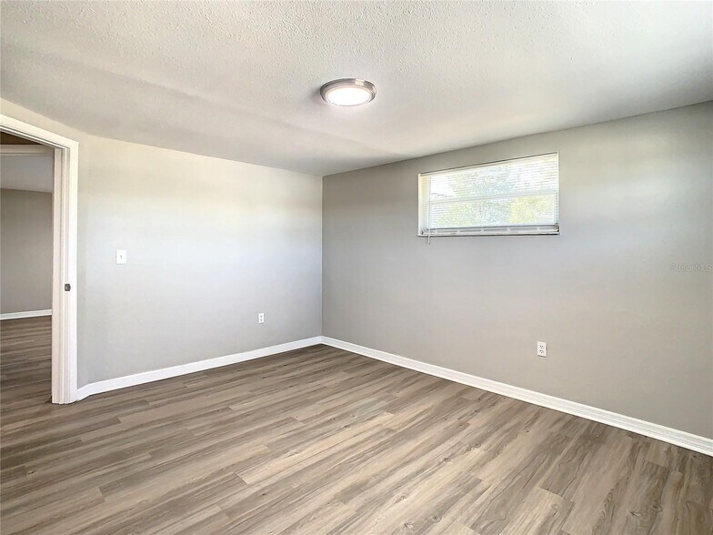 Building Photo - 11705 Meredith Ln