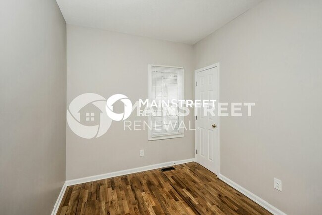 Building Photo - 3 Bedroom Pet-Friendly Home in Louisville,...