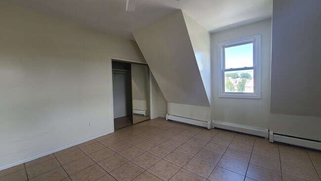 Building Photo - 123 75th St