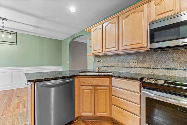 Building Photo - 44 Jordan St