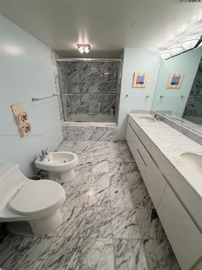 Building Photo - 5757 Collins Ave