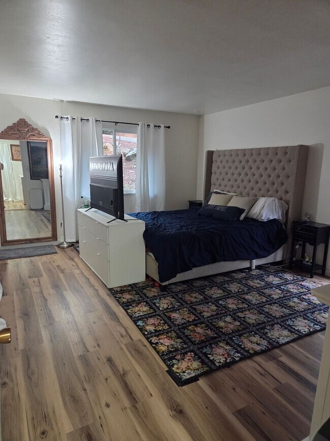 Building Photo - Updated Twain Harte Home