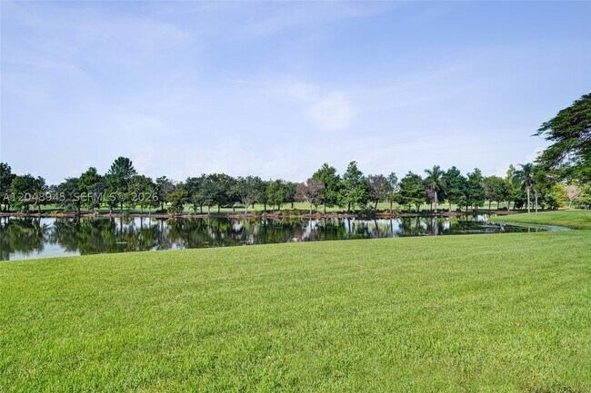 Building Photo - 12760 Vista Isles Dr