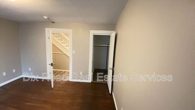 Building Photo - 879 Rockdale Ave