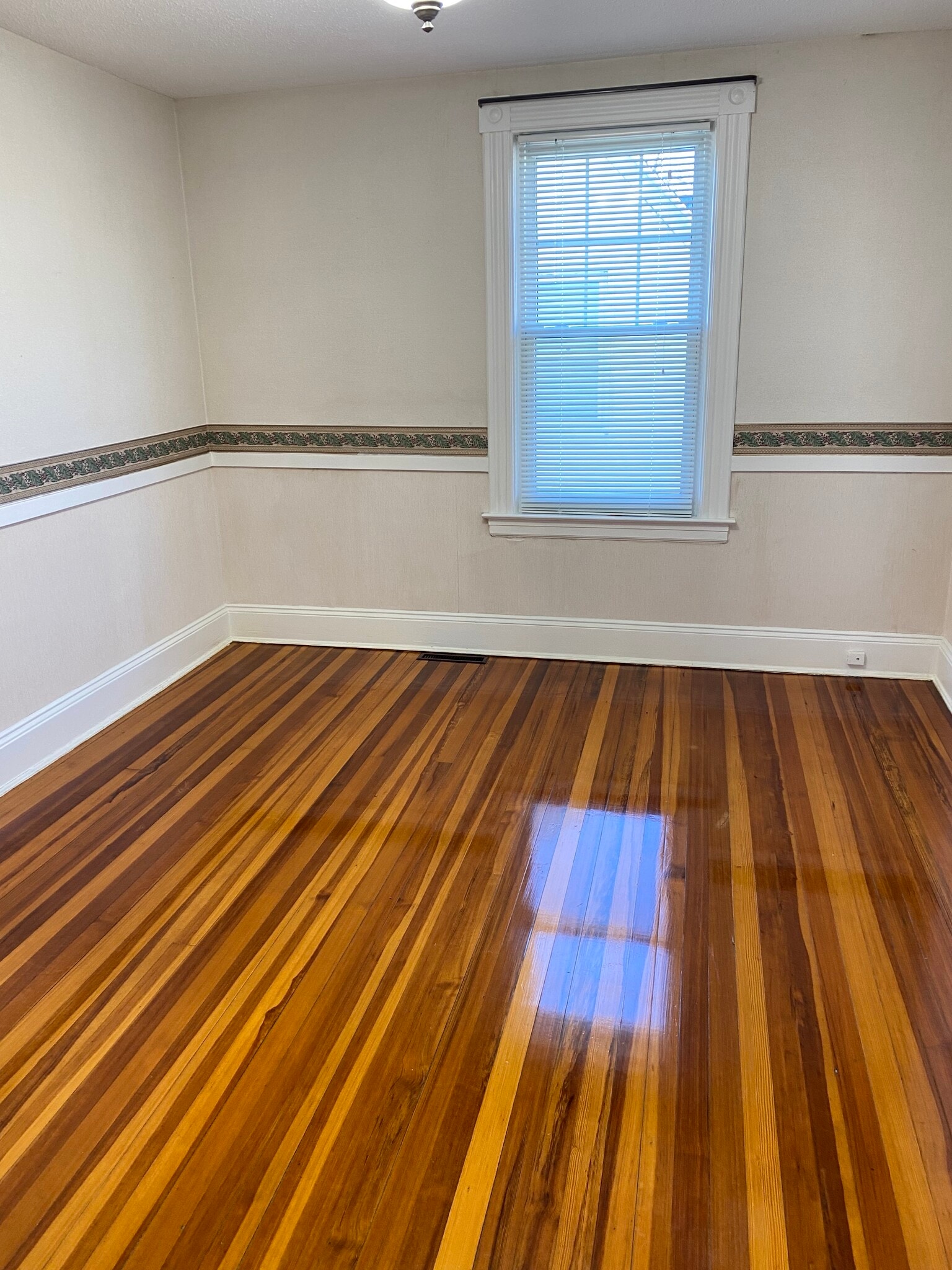 Building Photo - 18 Rockland St