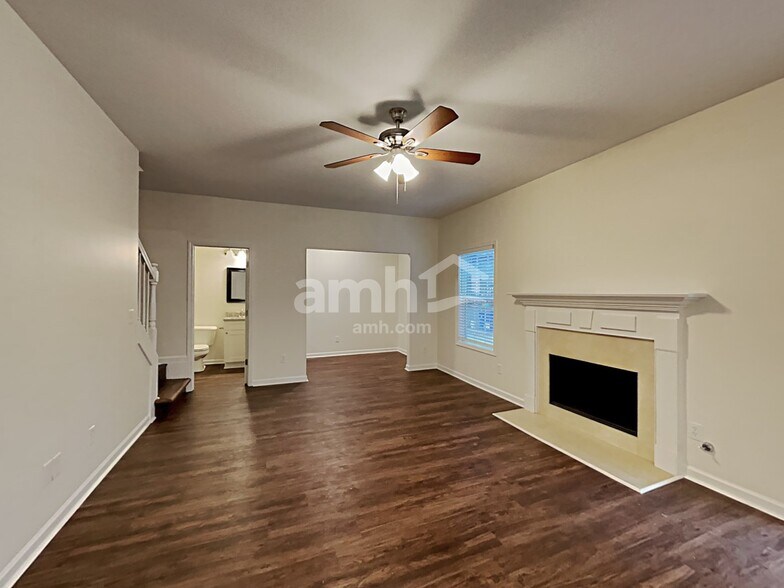 Building Photo - 92 Brookvalley Crossing