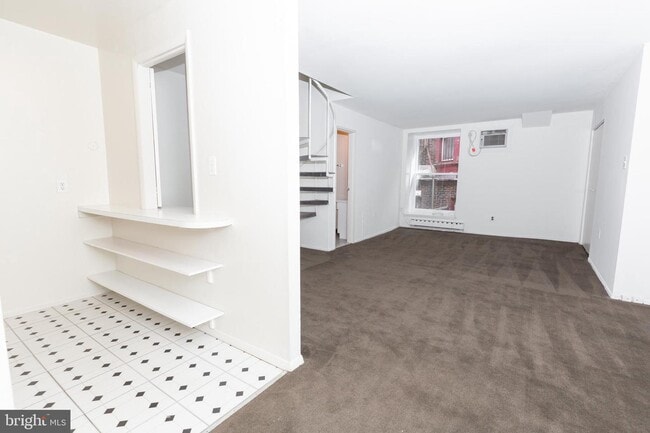 Building Photo - 2311 Spruce St