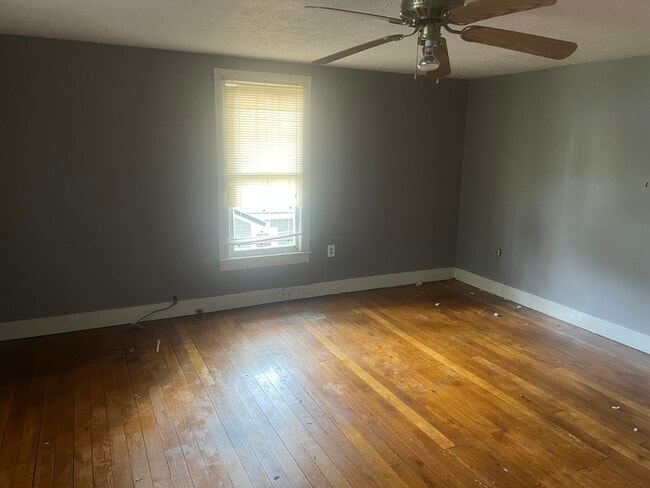 Building Photo - 1625 Catherine Dr