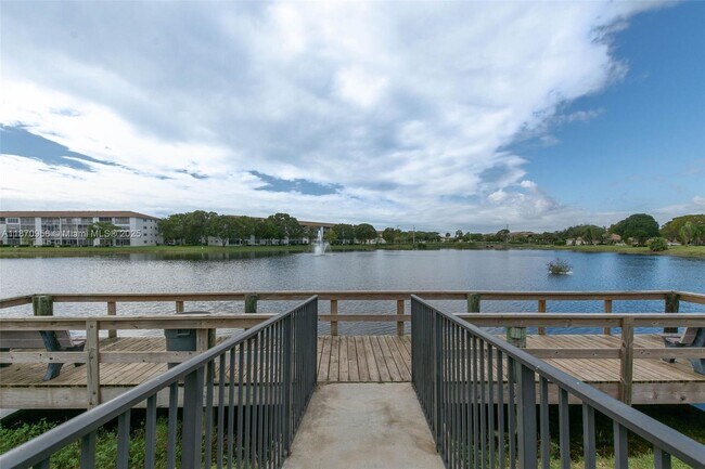 Building Photo - 13355 SW 9th Ct