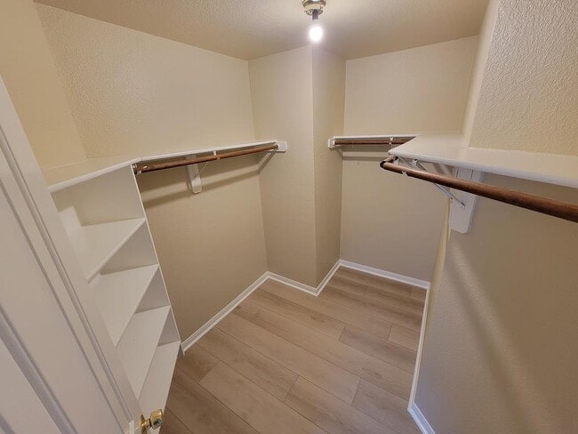 Building Photo - 1013 Howeth Dr