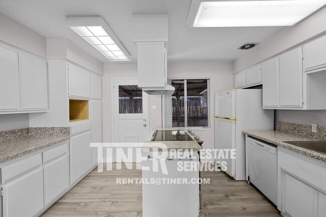 Building Photo - 7851 Winding Way
