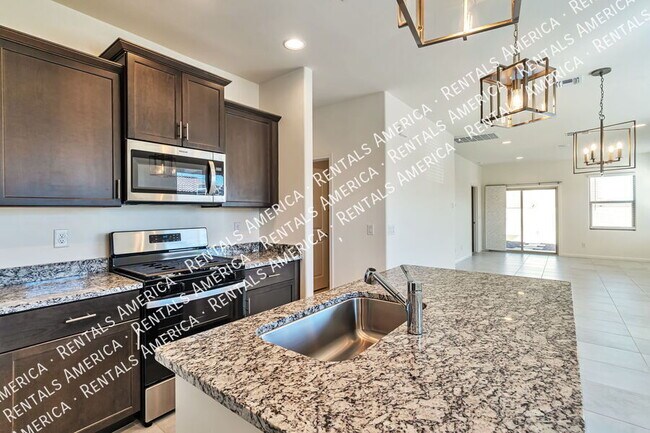 Building Photo - 7754 S Via Perfecta