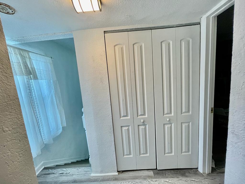 Building Photo - 332 Sunshine Dr