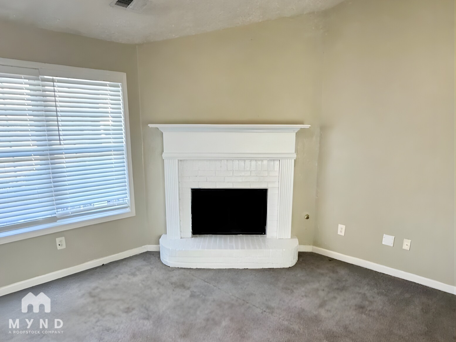 Building Photo - 185 Waters Edge Dr