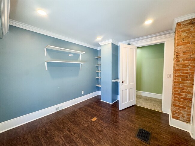 Building Photo - 41 W Buffalo St