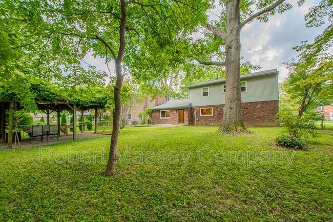 Building Photo - 1813 Crossgate Ln