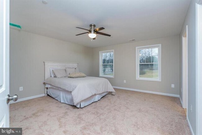 Building Photo - 1201 Regal Ln