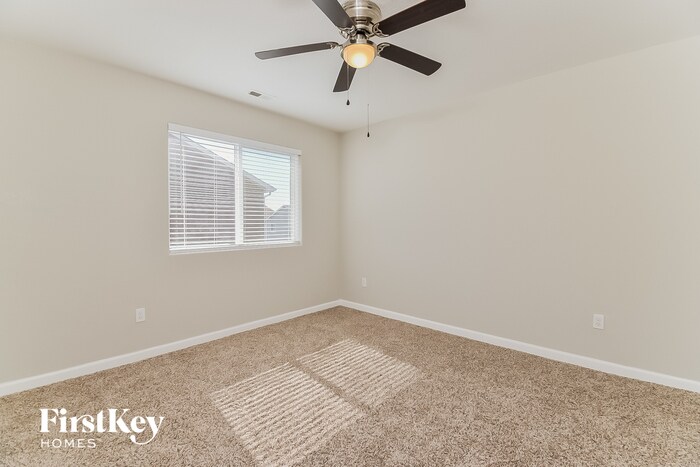 Building Photo - 3655 Chia Dr