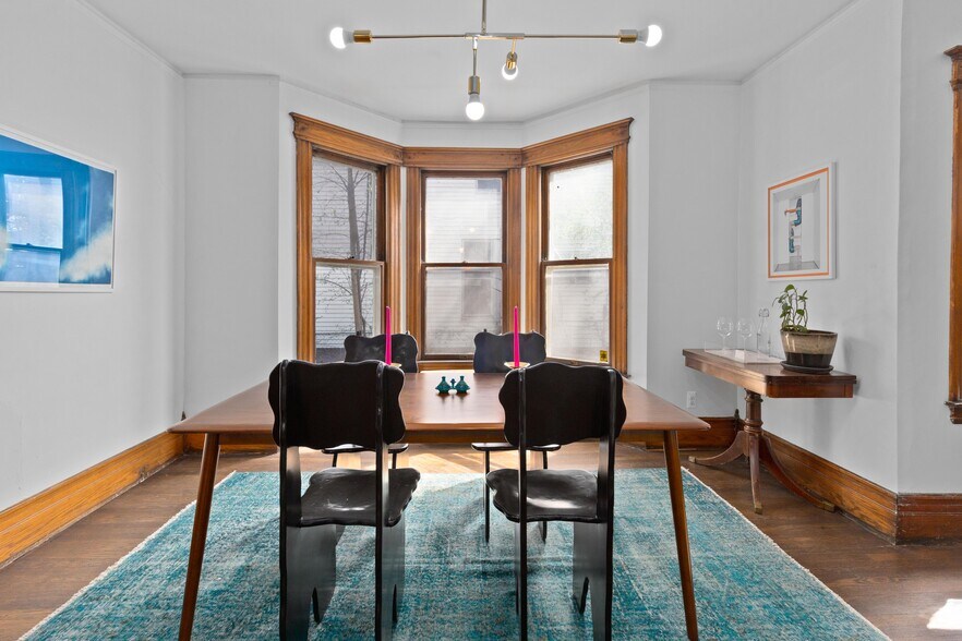 Building Photo - 1531 Vinewood St