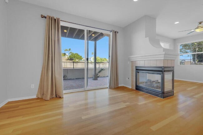 Building Photo - 1423 Caminito Garibay