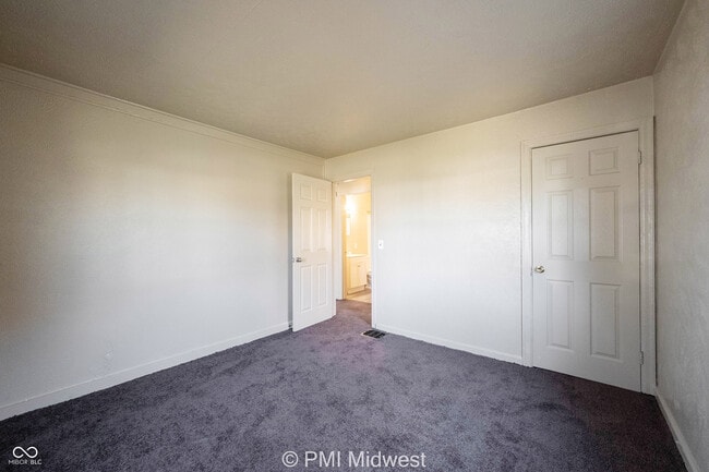 Building Photo - 4565 Brookville Rd