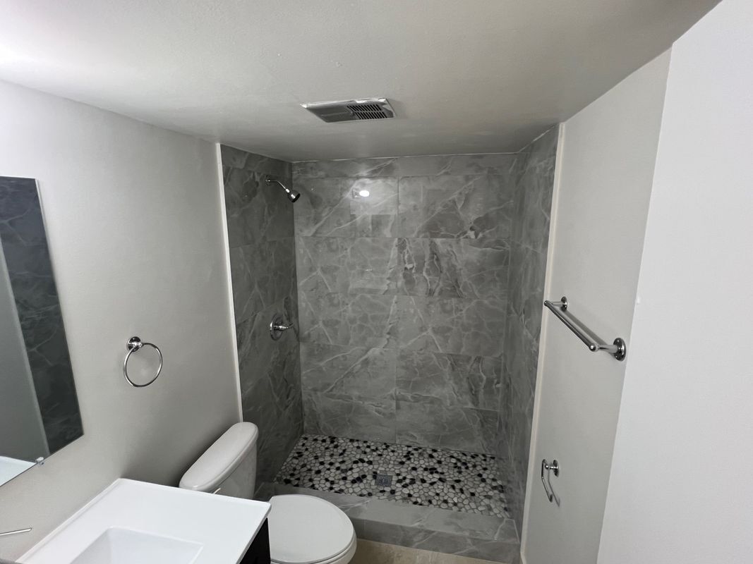 Building Photo - 3111 Oakland Shores Dr