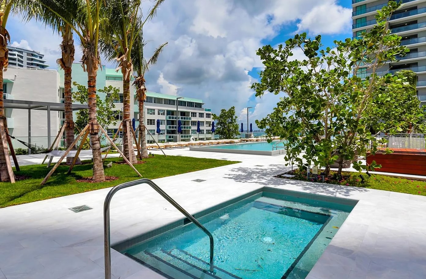 Building Photo - 3131 NE 7th Ave