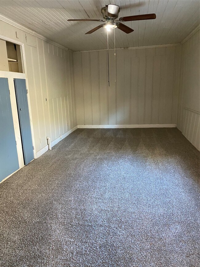 Building Photo - 3620 Reveille St