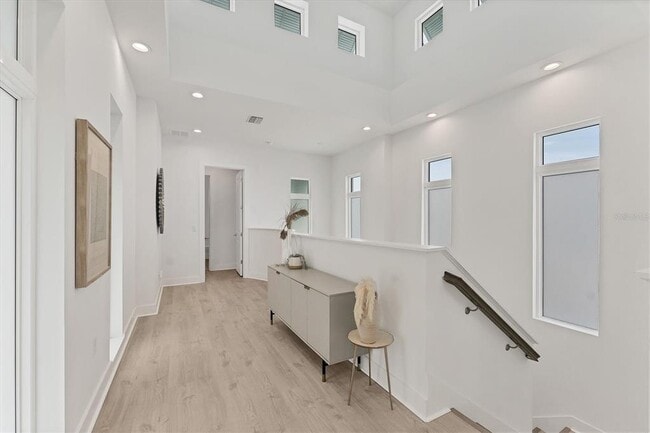 Building Photo - 6028 Red Mangrove Ln