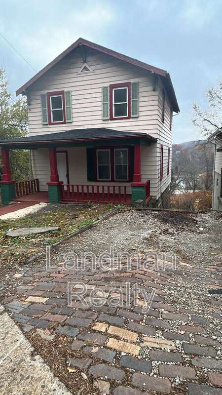 Primary Photo - 275 Greensburg Pike