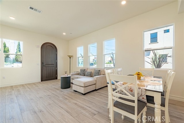 Building Photo - 160 N New Ave