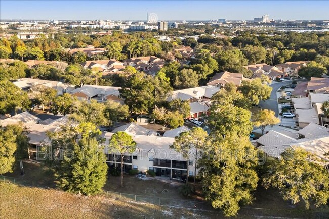 Building Photo - 7809 Sugar Bend Dr