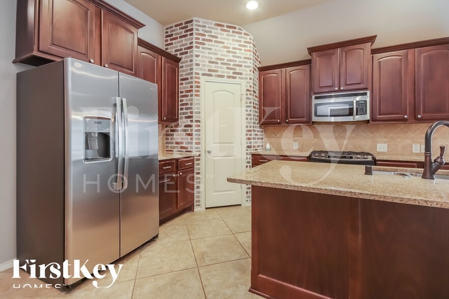 Building Photo - 4127 Ponderosa Hills Ln