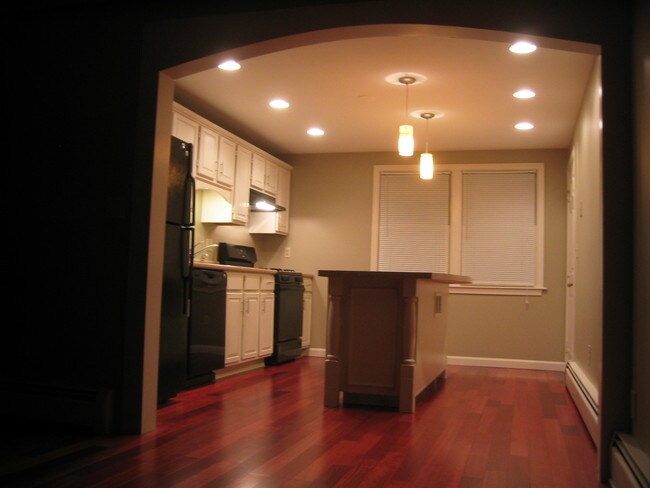 Primary Photo - 265 Stackpole St