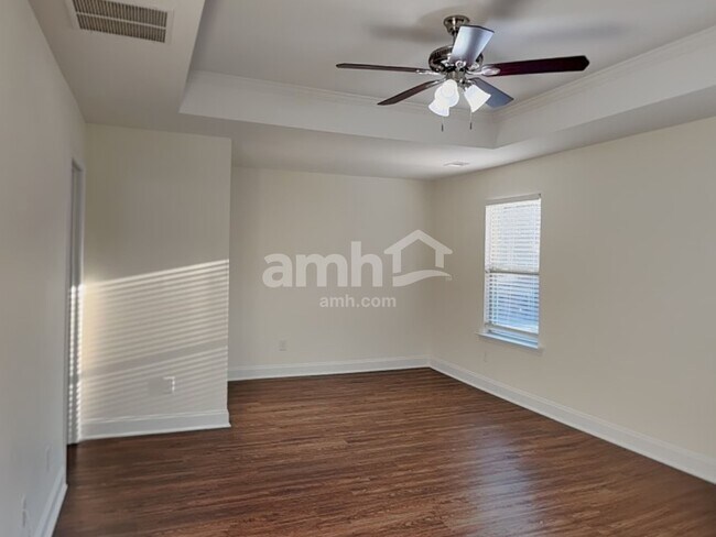 Building Photo - 2615 Beal St